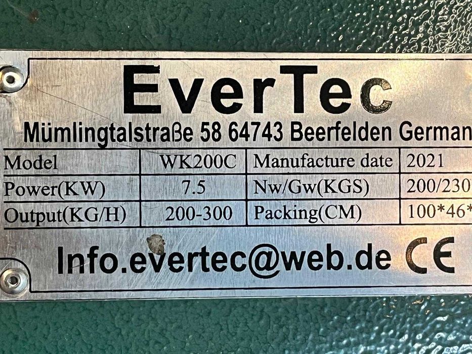 Vand moara cu ciocanele si masina de peleti , marca EVERTEC , GERMANIA