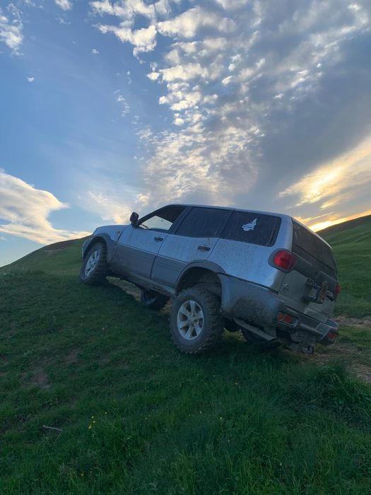 Nissan terrano  motor 2.7 tdi 4x4 cu reductor