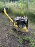 Inchiriez Placa vibranta Wacker Neuson de 160 de kg Diesel