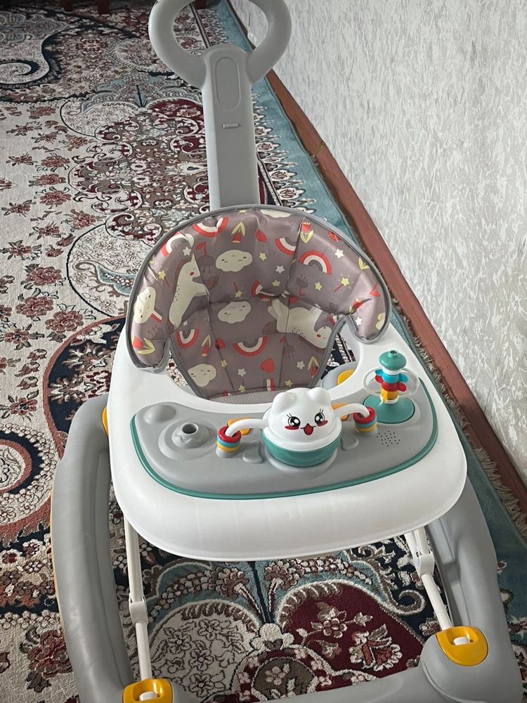 Ходунок новая не пользовались …………………………………………………………………………………………………….,