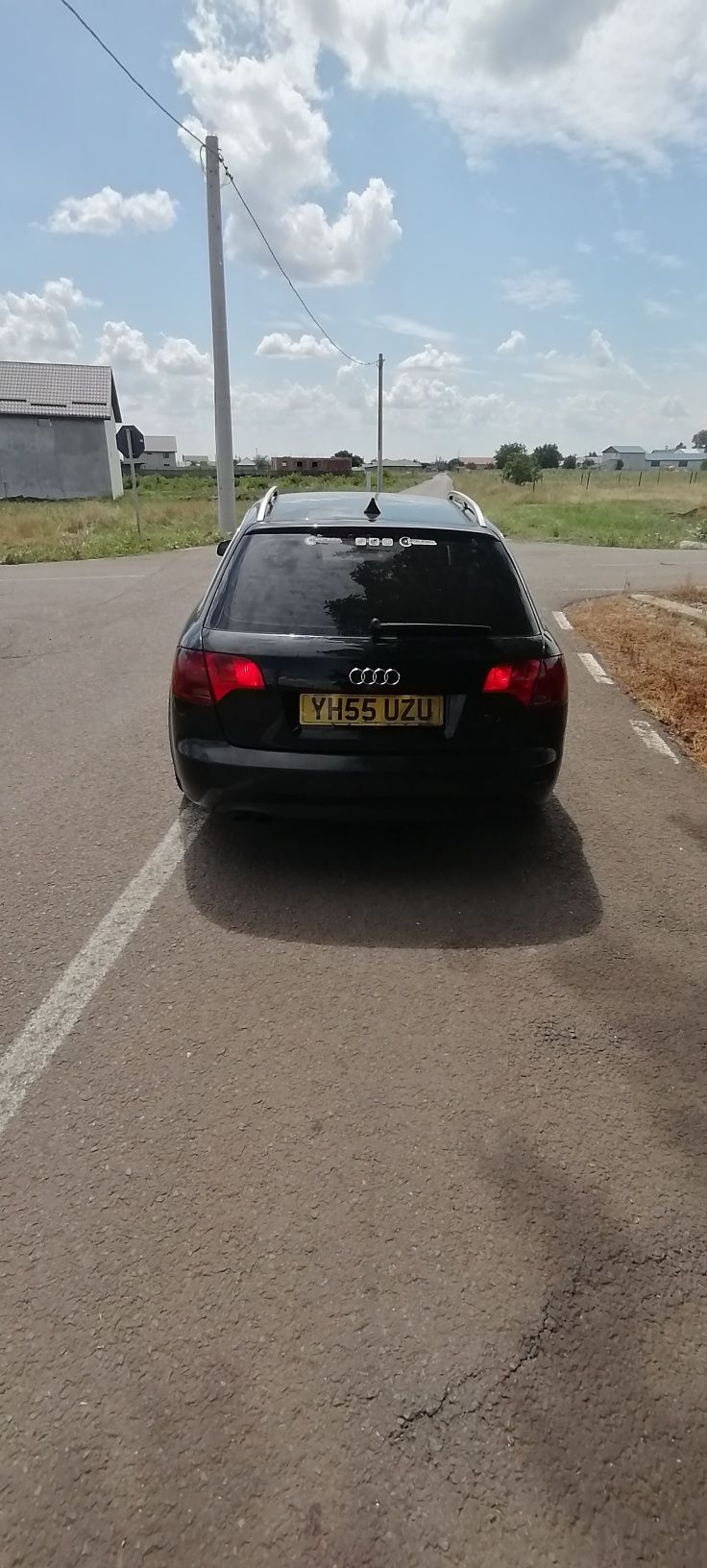 Dezmembrez Audi A4 B7 1.9 TDI BKE 116 CP, Motorul este pe mașină!