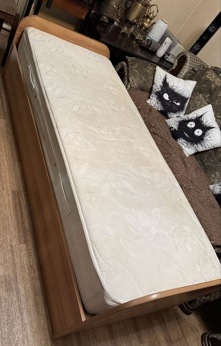 Кровать односпальная