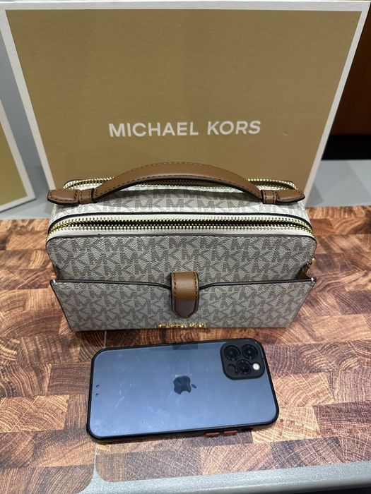 Дамска чанта Michael Kors Jet Set Item Vanilla