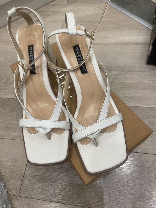 Продам новые босоножки 38 размер, Perfect pairs, Турция