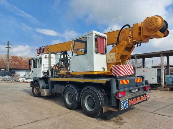 inchiriere macara 10-18T  capacitate ridicare Brat 20m 6m auxiliar
