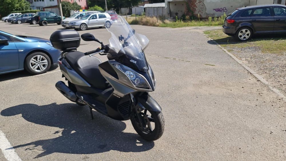 Vand maxiscuter Kymco Downtown motor 300i cu ABS, 30cp din 2013