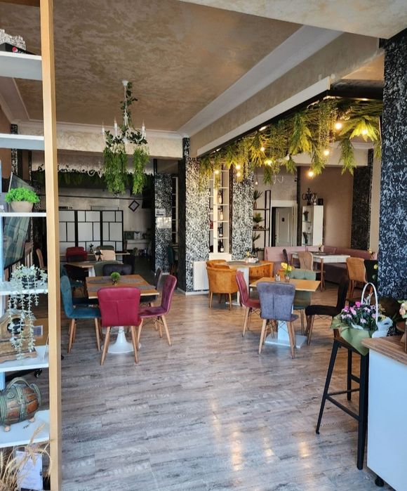Afacere Restaurant / Terasa