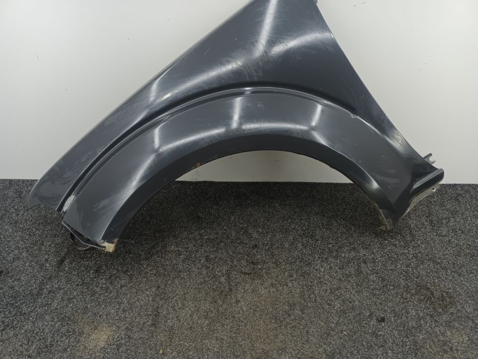 Dezmembrez Aripa stanga fata de pe Nissan NAVARA 2004-2011