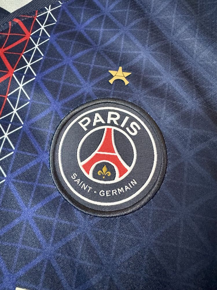 Тениска на Paris Saint-Germain / Desire Doue 2025-26