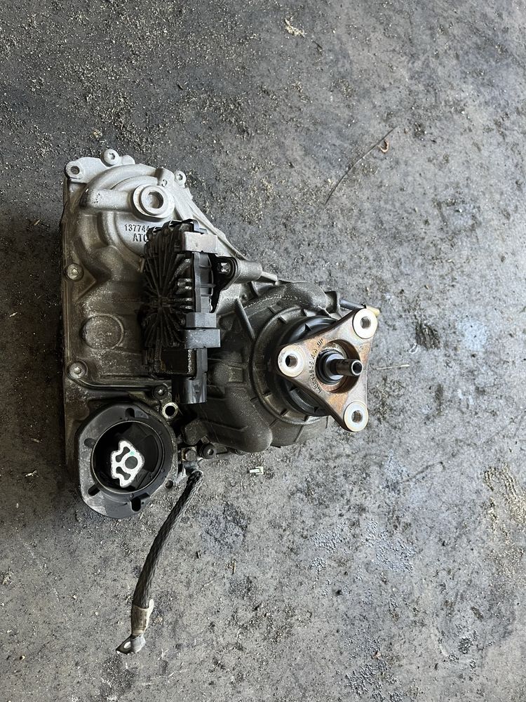 Раздатка с моторче бмв 5 г30/31 540хд 320 ( razdatka bmw g30/31 540xd