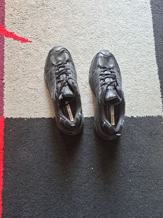 Adidasi skechers