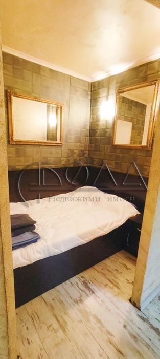 Дава се под наем Едностаен апартамент в София, Център - 30 кв.м за 306 € - Снимка #1