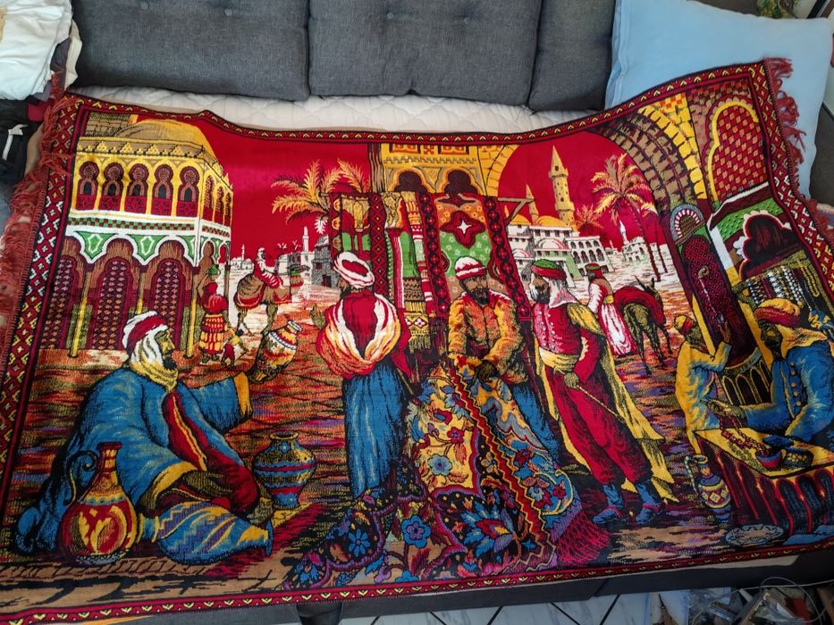 Килим, кавьор за стена, ориенталски мотив.