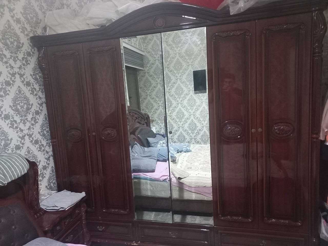 Продаётся спальный горнитур