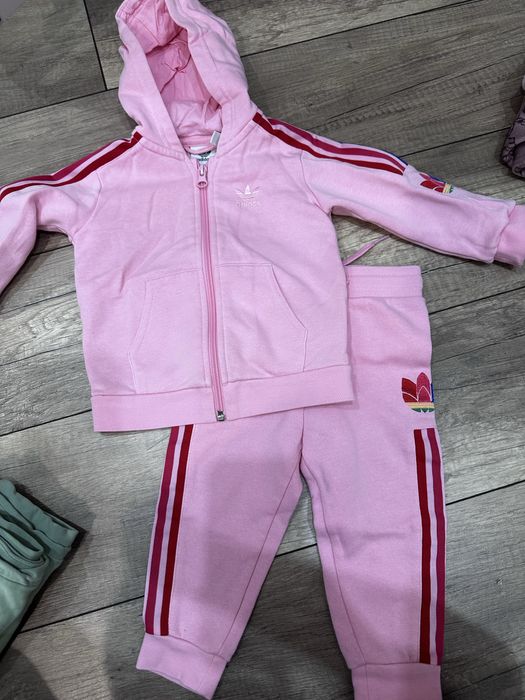 Adidas bodo на девочку