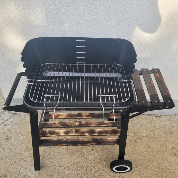 Gratar cu spațiu depozitare