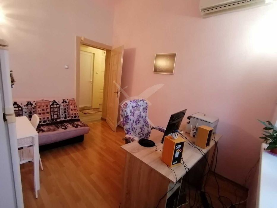 Продава се Тристаен апартамент в Бургас, Център - 100 кв.м за 1900 €/кв.м - Снимка #3