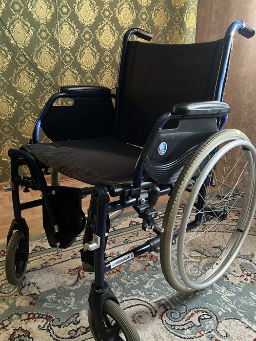 Продам б/у.  инв. кресло