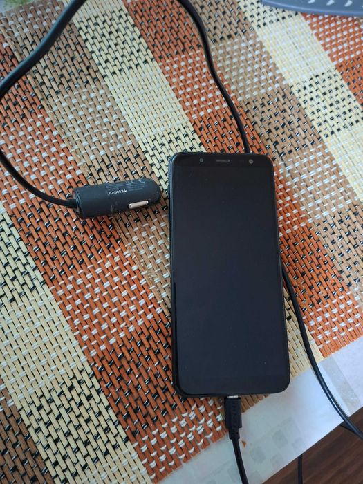 Samsung J6, complet functional.