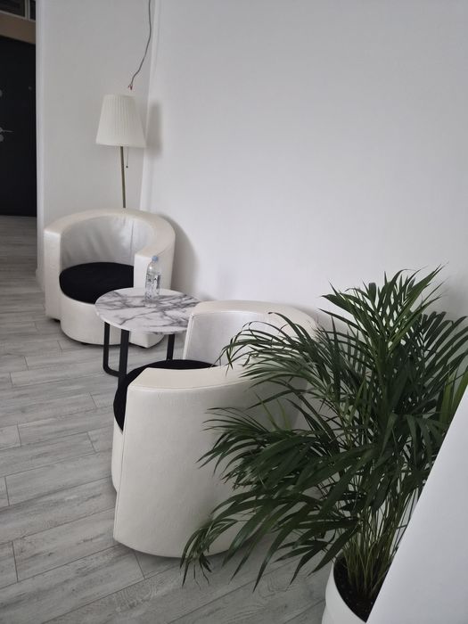 Închiriez apart 3 camere _ Școlilor