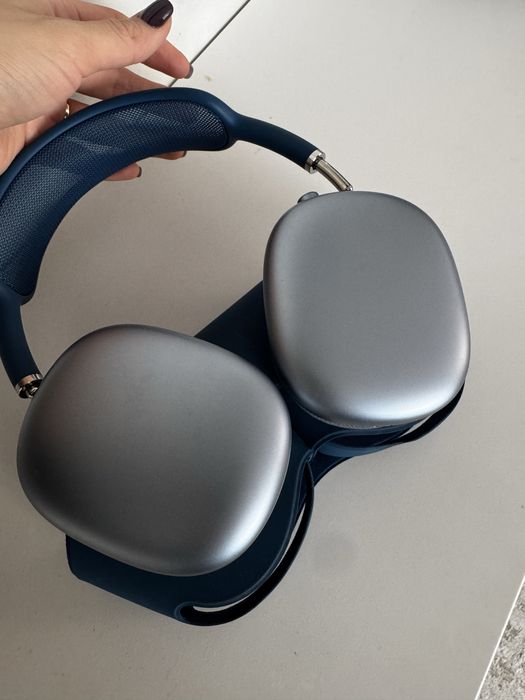 AirPods MAX в отличном состоянии