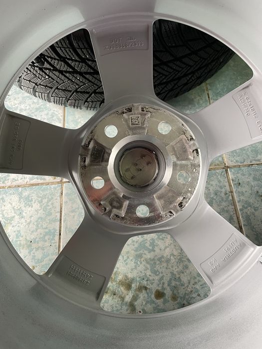Jante aliaj R18 originale AUDI A6 C8 225/55/18 iarna Bridgestone 2024