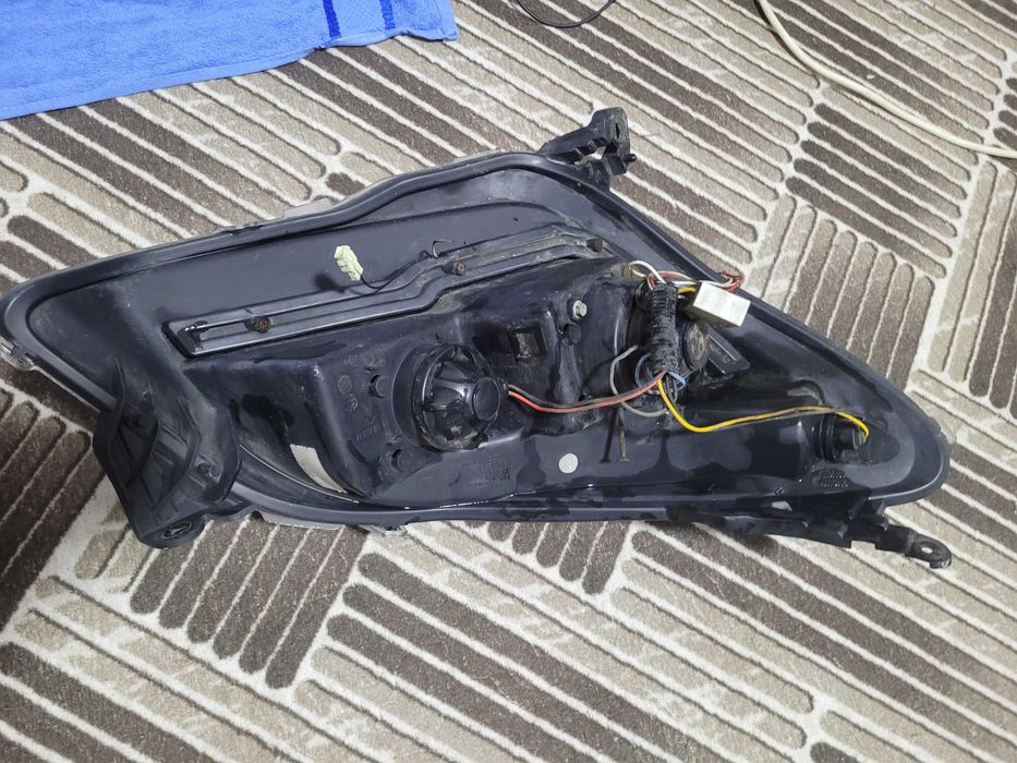 Faruri Opel Astra H GTC