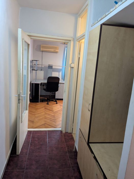 Apartament 1 cam cu centrala, zona Martirilor
