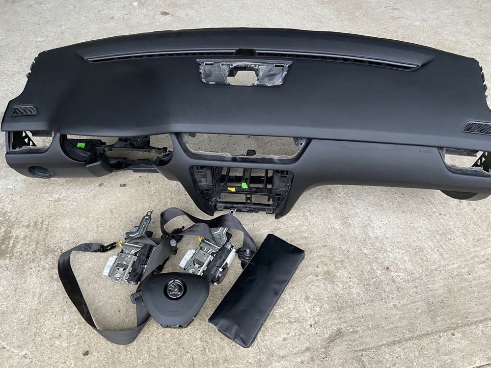 Kit plansa bord / airbag /centuri Skoda octavia 3 2013-2019