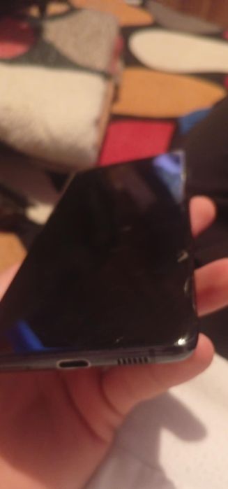 Ambele la schimb pe alt telefon perfect funcționale chiar și așa !!!