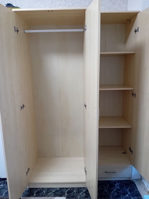 Две гардеробчета