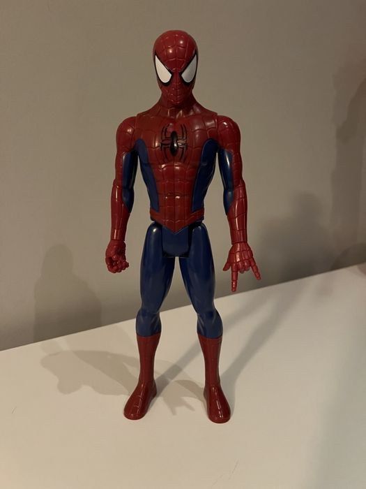 Играчки Marvel оригинални