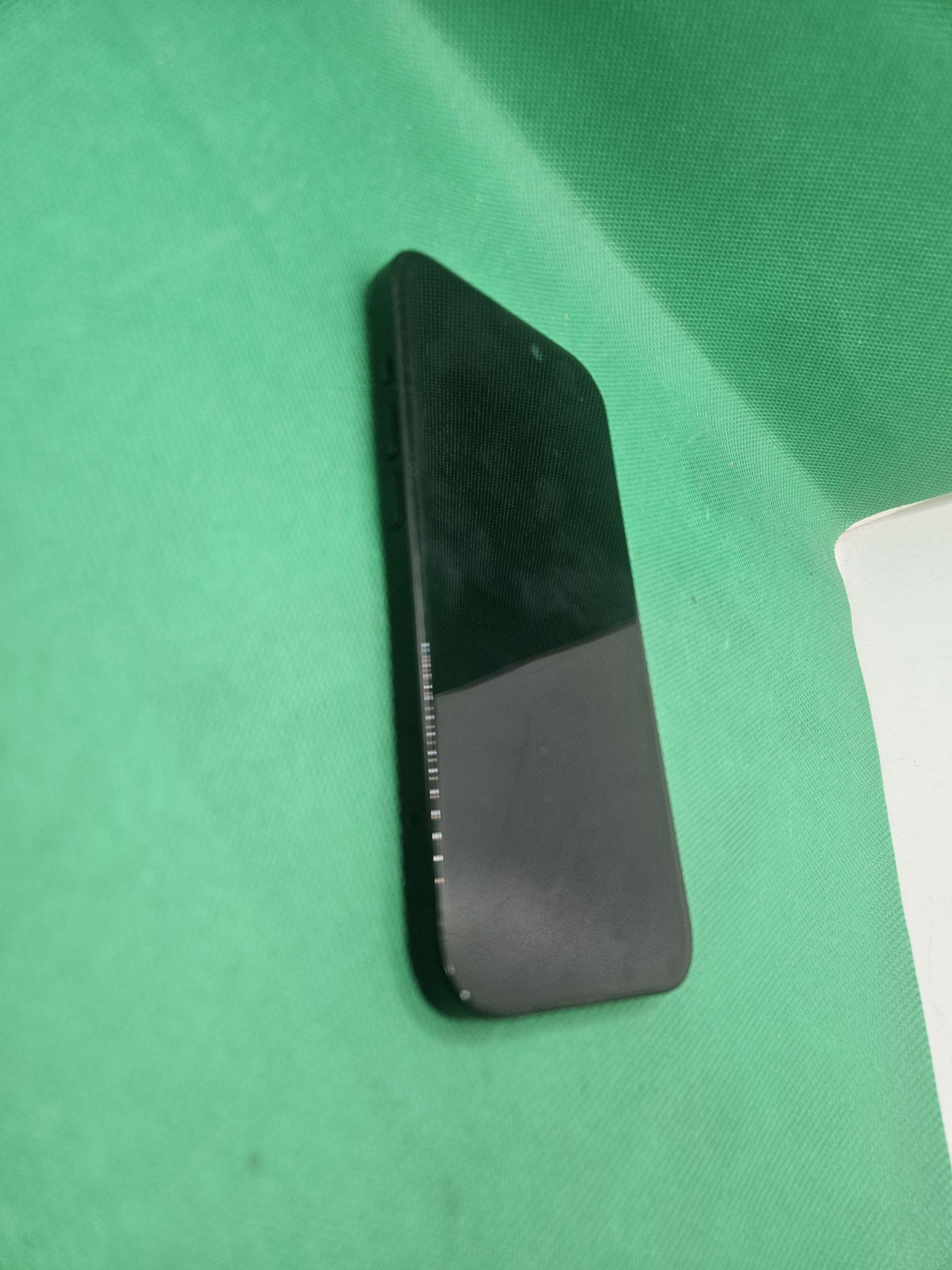 Carcasa si Display Iphone 15•Amanet Lazar Crangasi •51141