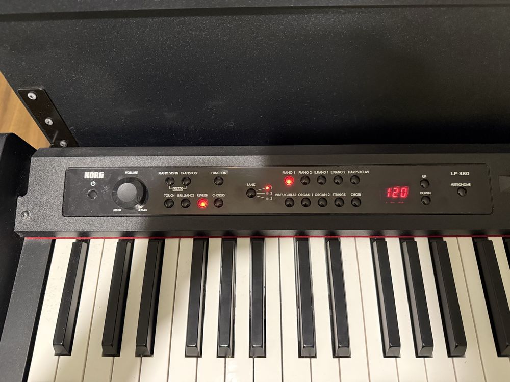Pian electric korg Lp-380+Scaun