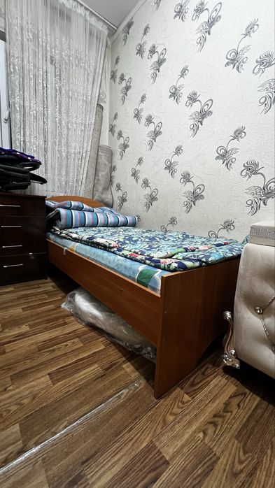 Продаеться кровать с хорошем состоянии дешево