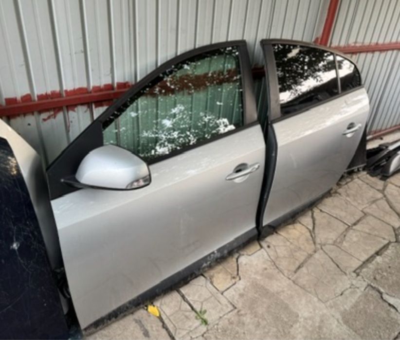 Vand usi partea stanga fata-spate Renault Fluence 2010/2015