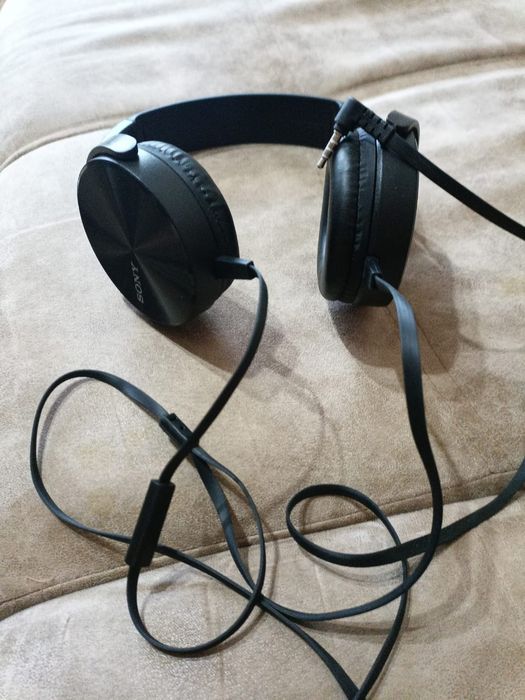 Продам наушники SONY