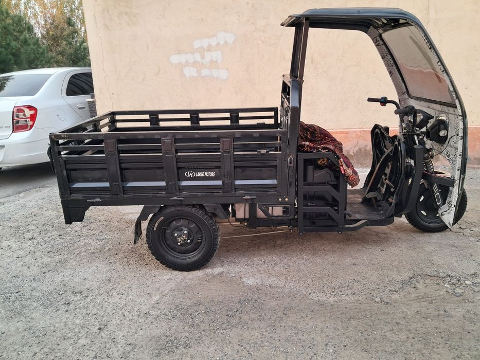 500 kgli elektr motorol sotiladi