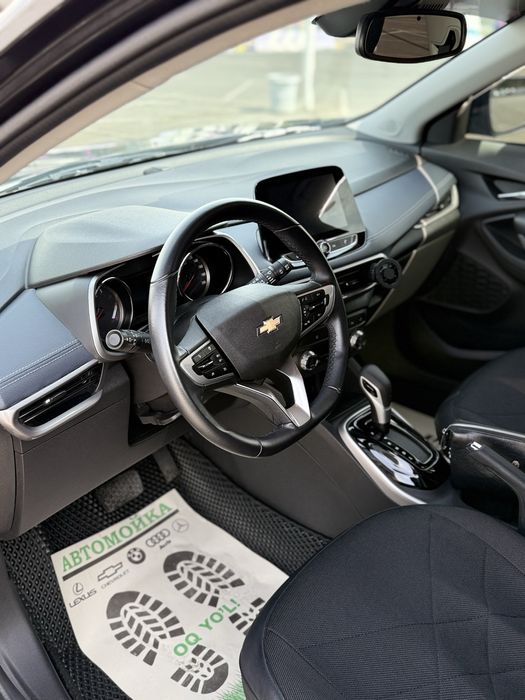 Tracker premier автомобили сотилади