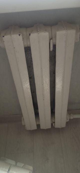 Продам чугунные батареи 7+3 секции