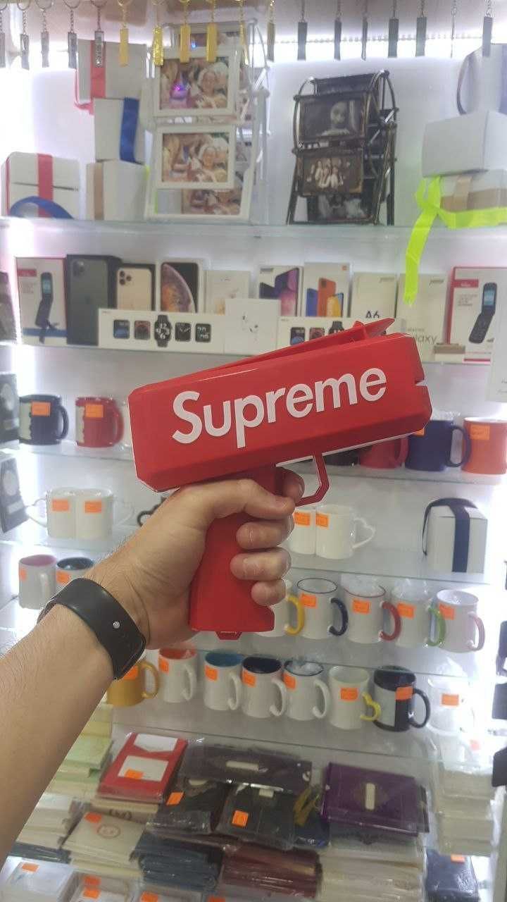 Supreme денежные пистолет