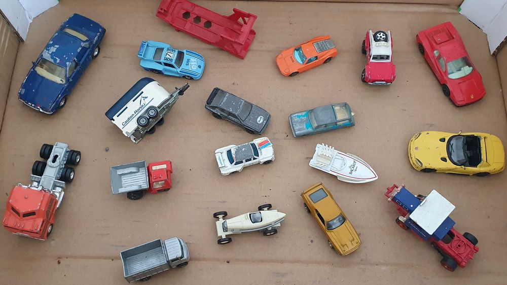 Matchbox и други ретро колички, играчки и модели