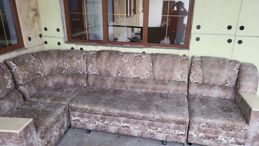 Продам диван в хорошем состоянии