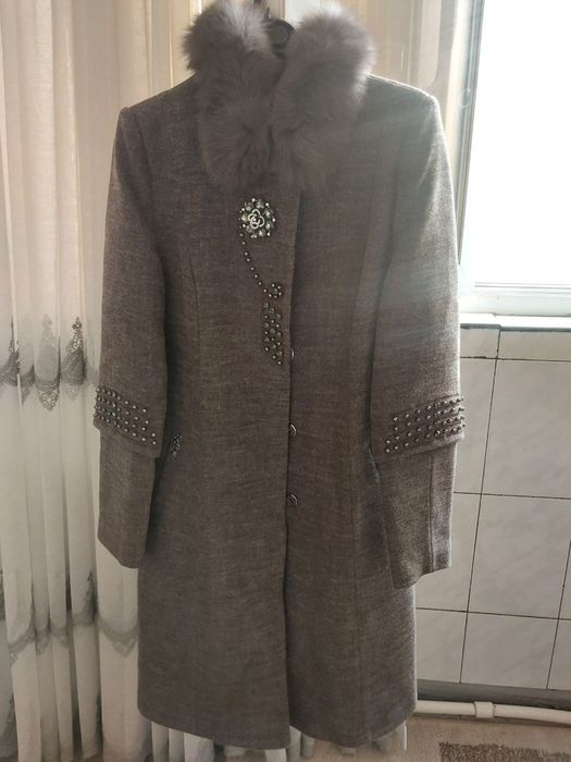 Новый пальто размер 48 качество хорошее