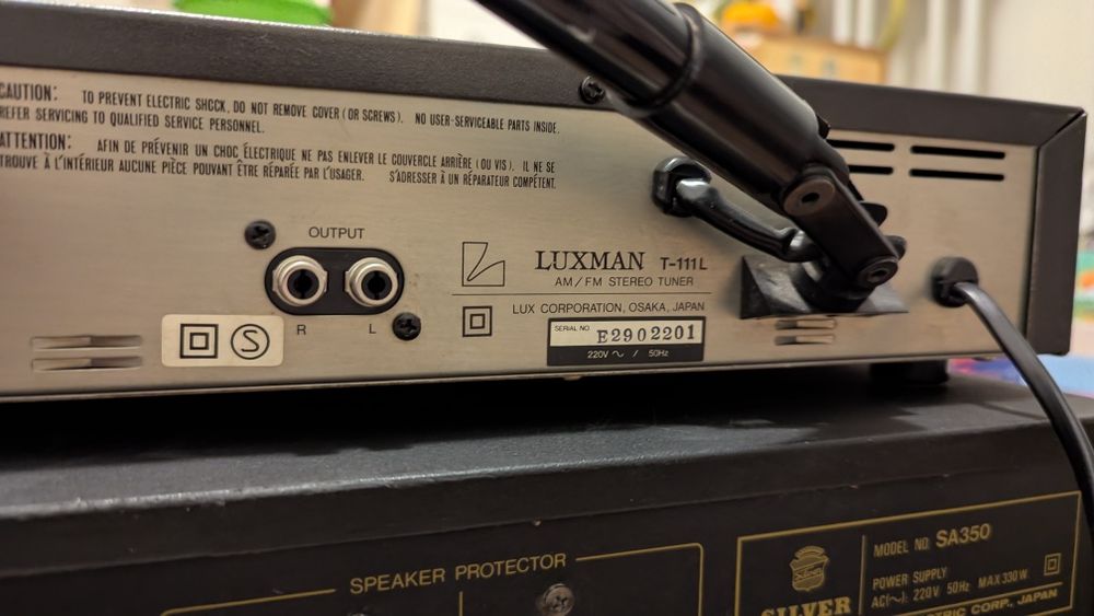 Luxman T-111L muzica
