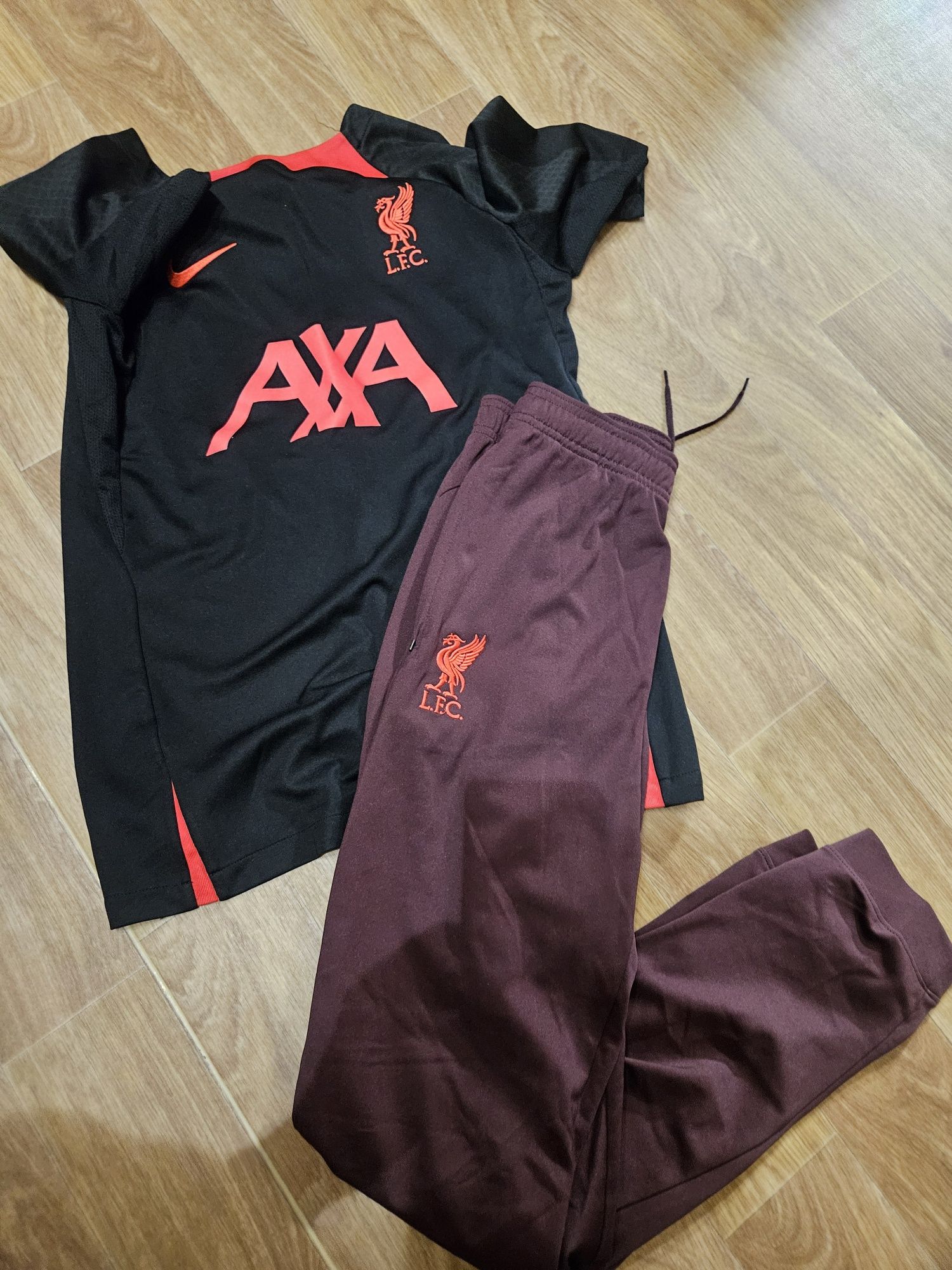 NIKE TCH дрехи-  горния,комплекти