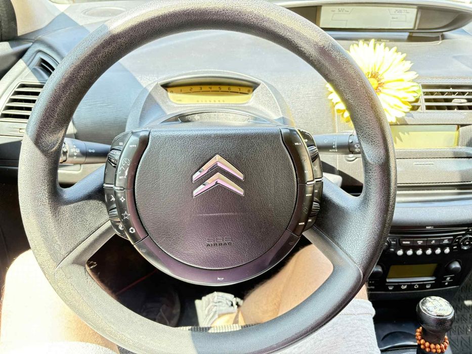 Vând Citroen C4 Cupe