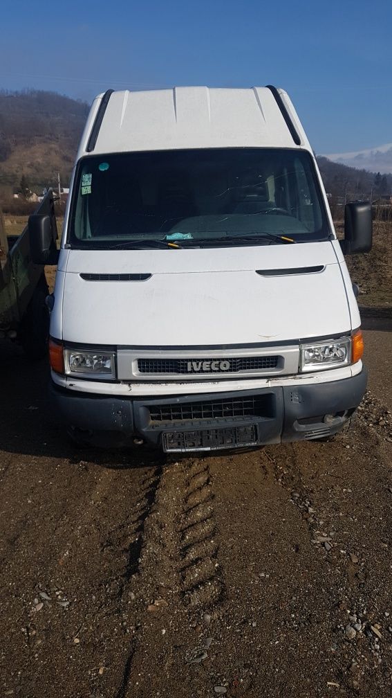 Vând Iveco Dayli pentru dezmembrare