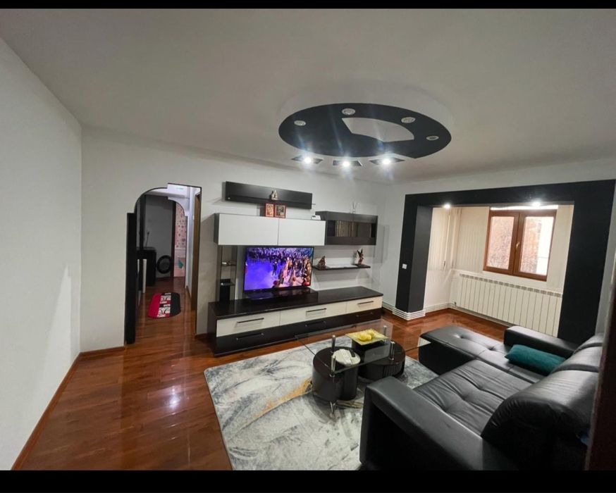 Inchiriez in regim hotelier apartament 3 camere