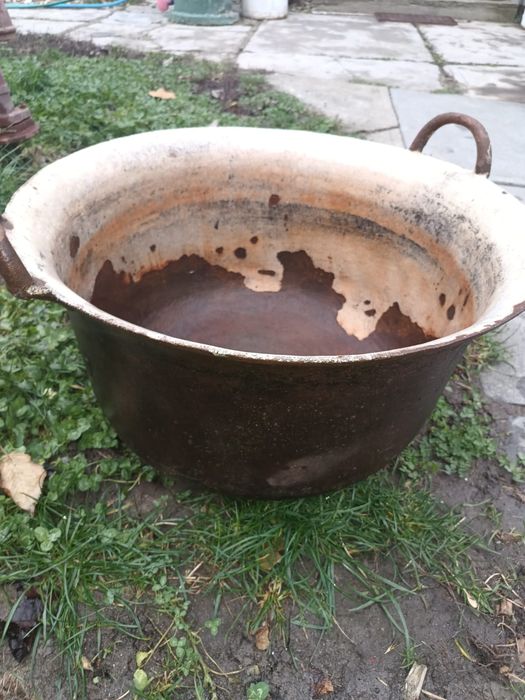Ceaun/cazan vechi din fontă 60-80 litri